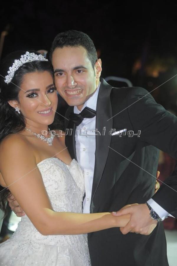الليثي وسعد الصغير وأبوالليف يشعلون زفاف «محمد وميرنا»