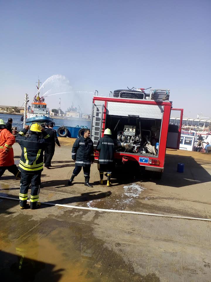 مناورات طوارىء حريق بميناء السويس