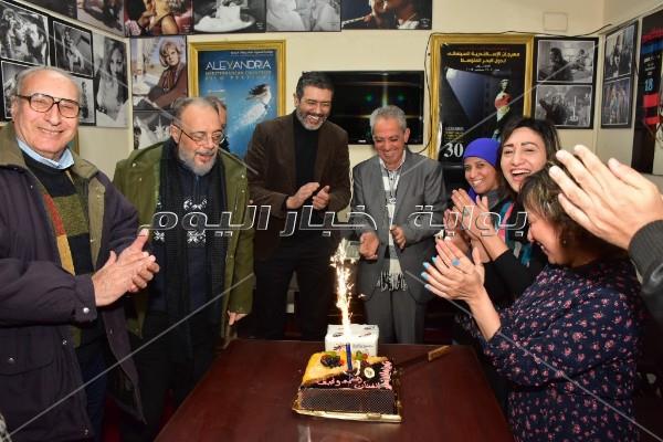 «كتاب ونقاد السينما» تحتفل بعيد ميلاد أحمد وفيق
