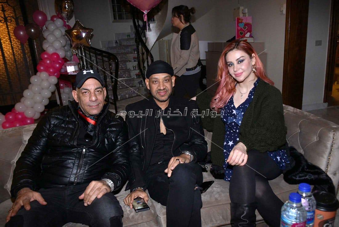 توفيق والليثي وصوفينار وكاريكا في عيد ميلاد حسام خليل
