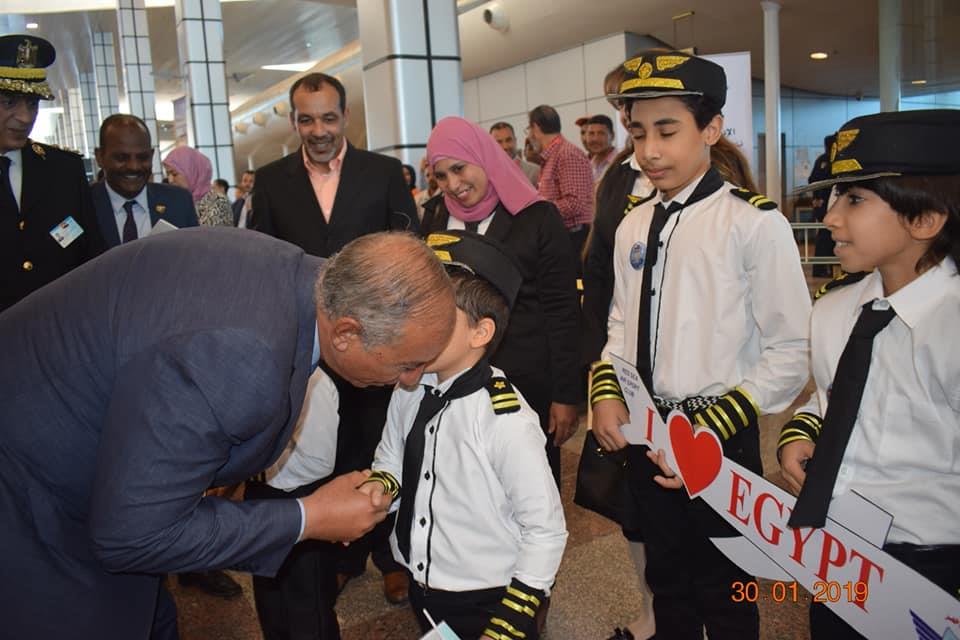 محافظ البحر الأحمر يشهد احتفالية مطار الغردقة الدولى باليوم العالمي للطيران المدنى .