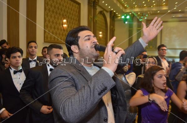 نجوم الأغنية الشعبية يحتفلون بزفاف «محمد وهدير»