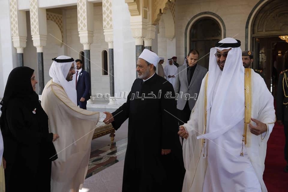 ولي عهد أبو ظبي يودع شيخ الأزهر في ختام زيارته التاريخية إلى الإمارات