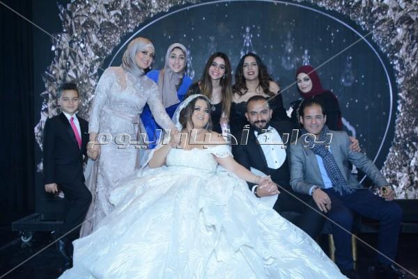 الخطيب وحواس وفاروق حسني في زفاف «مصطفى ونوران».. وحجاج يُحيي الحفل