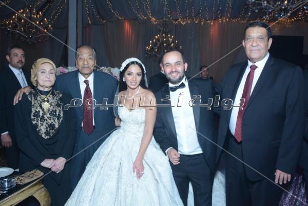 المشير طنطاوي ومصطفى مدبولي يحتفلون بزفاف ابن رئيس العاصمة الإدارية