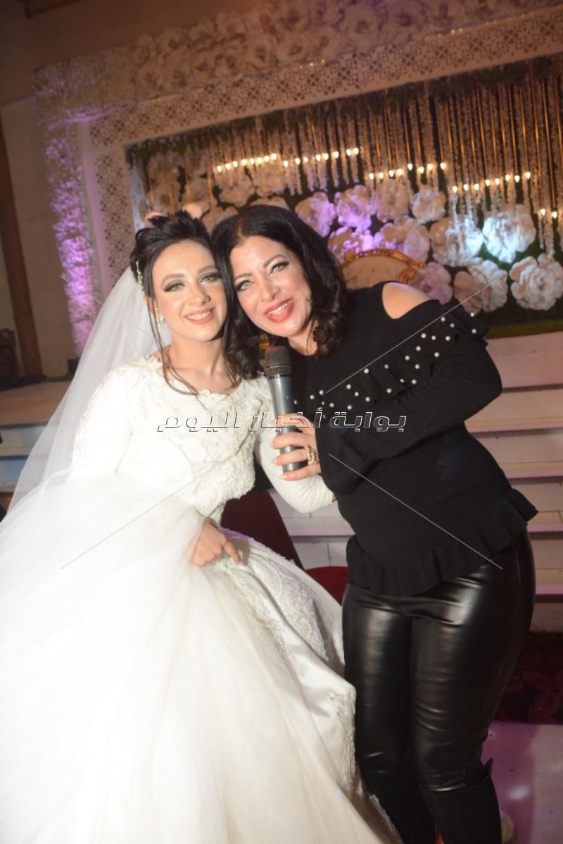 كارين نوالي وياسر عدوية يحيان حفل زفاف ابن شقيقة محمود الشريف