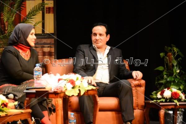 محمد ثروت وسامح يسري وطارق الدسوقي في «ملتقى الهناجر»