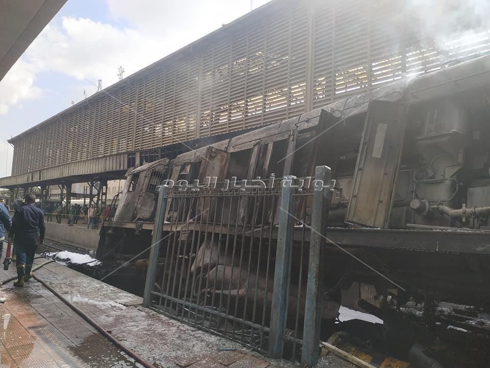 الصور الأولى لحريق جرار قطار محطة مصر بعد اخماده