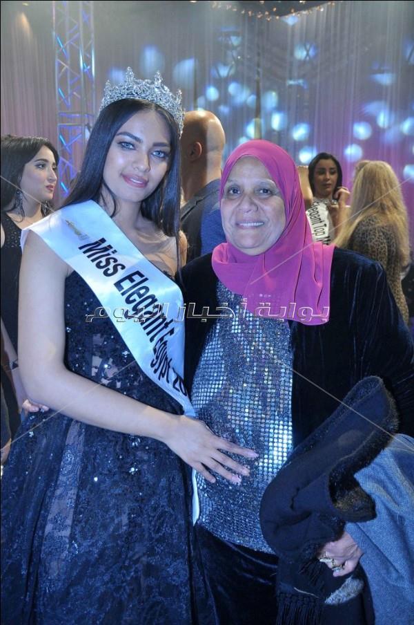 تتويج دعاء عبد الرحيم بلقب ملكة جمال الأناقة 2019