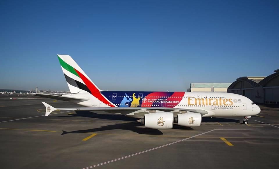 طيران الإمارات تزين A380 بملصق خاص استعدادا لكأس العالم للكريكيت