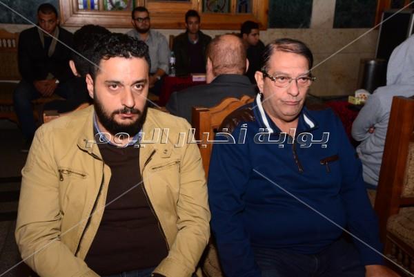 محمد فؤاد وطاهر أبو زيد ووليد سعد في عزاء علاء الغول