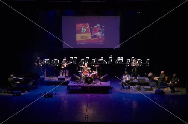 الموسيقار يحيي خليل يبدأ رحلة حكاوي الجاز في الإسكندرية