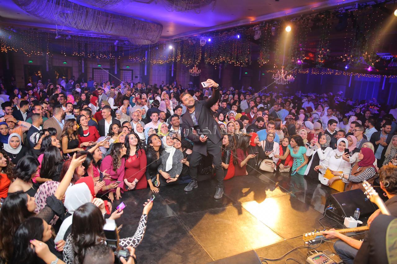 رامي صبري يشعل حفلا كبيرا في القاهرة الجديدة