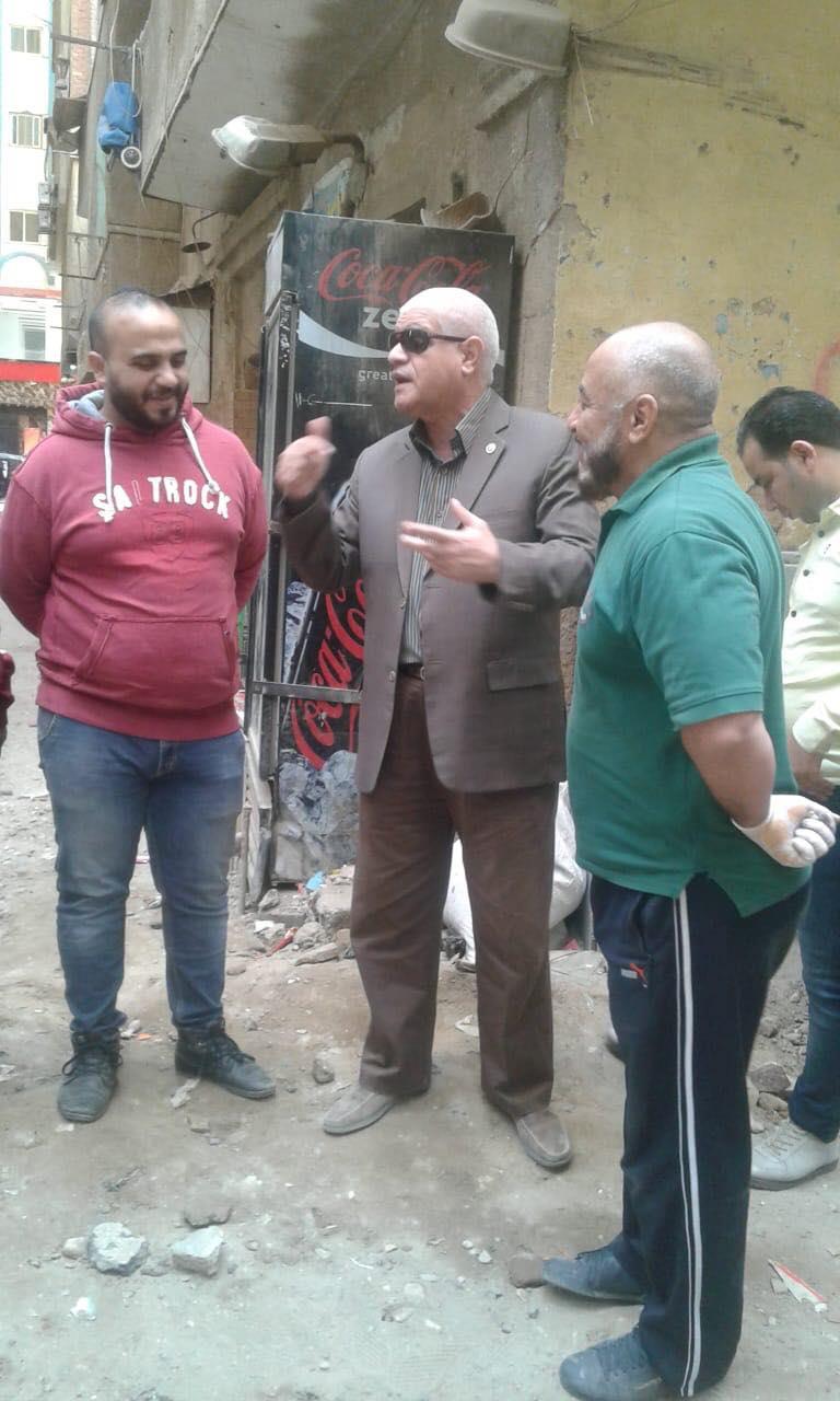 "مجلس إدارة الشارع".. مبادرة شعبية لإنارة ورصف الشوارع مصر ب "القمامة"