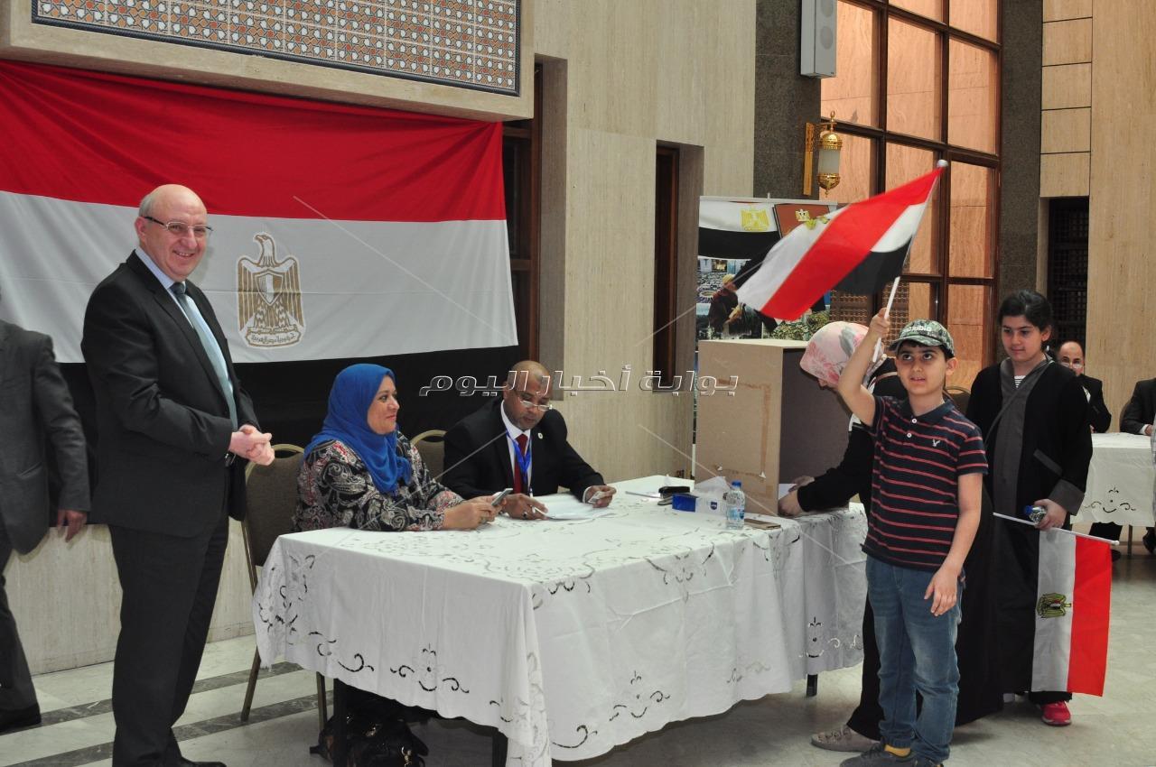 سيدات مصر يشاركن في الاستفتاء على التعديلات الدستورية