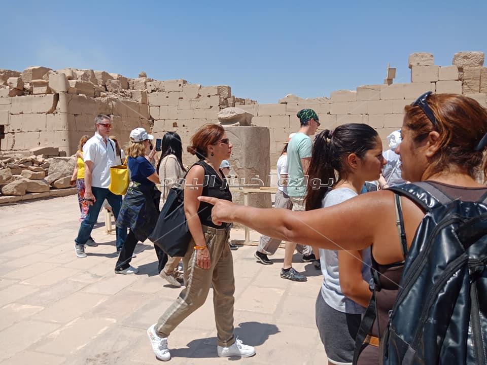 إقبال سياحي على معبد الكرنك والجعران المقدس