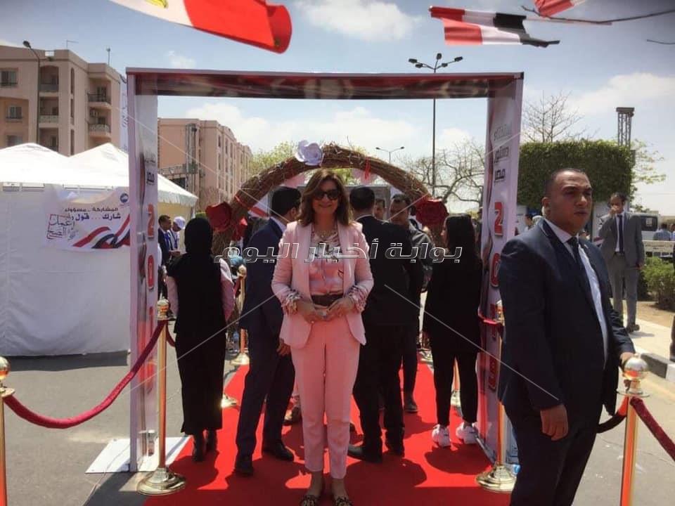 وزيرة الهجرة تدلي بصوتها في الاستفتاء على التعديلات الدستورية
