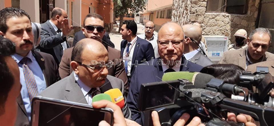 محافظ القاهرة ووزير التنمية المحلية يتفقدان لجان الزمالك