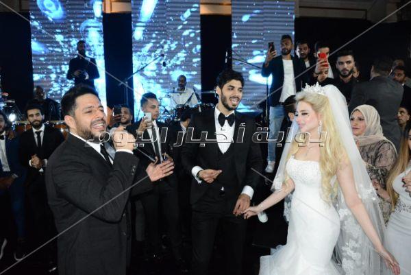 50 صورة من زفاف علي جبر.. وحماقي وجسار نجما الحفل