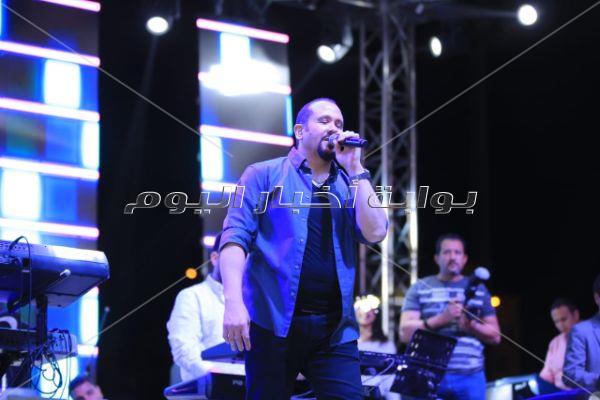 هشام عباس في حفل الربيع بـ«نادي مدينتي»