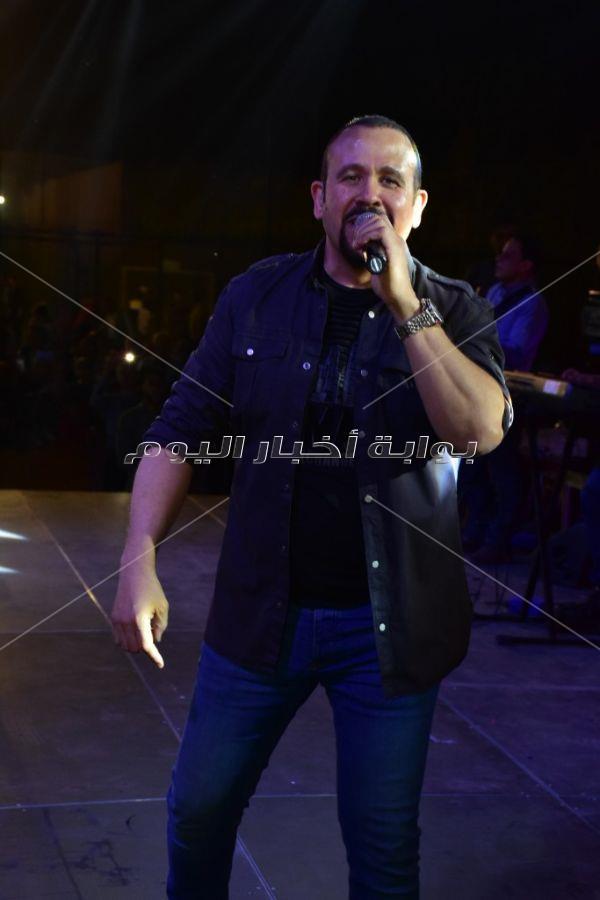 هشام عباس بحفل ربيع جماهيري في أكتوبر