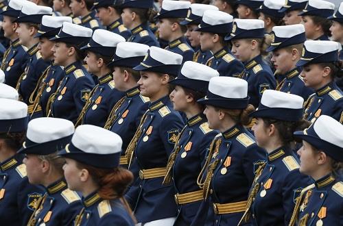 عروض عسكرية روسية ضخمة باحتفالات عيد النصر