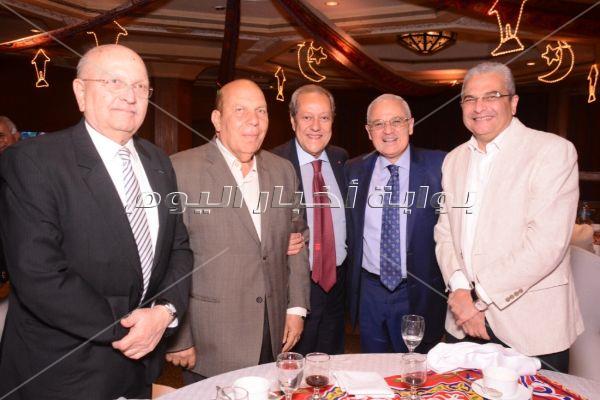 رئيس الوزراء وشخصيات عامة في إفطار منير فخري عبد النور