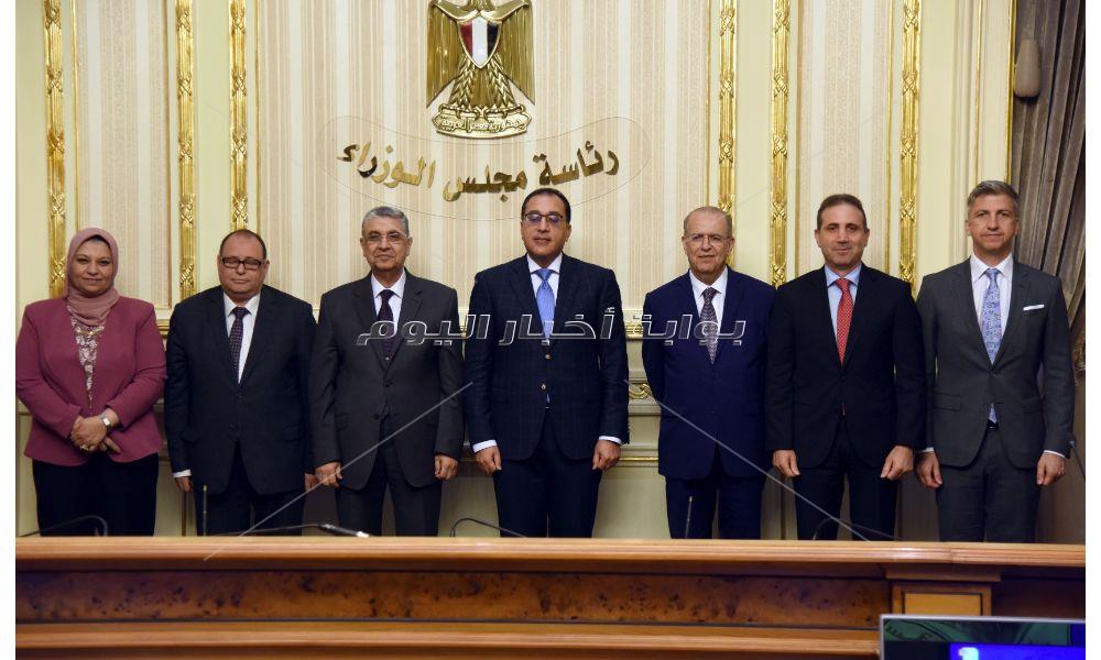 توقيع اتفاقية الربط الكهربائى بين مصر وقبرص واليونان