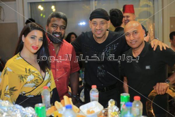فنانون ورياضيون وإعلاميون في حفل إفطار المنتج أحمد أيوب