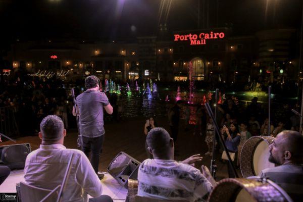 مصطفى حجاج يُشعل حفل العيد في بورتو كايرو مول