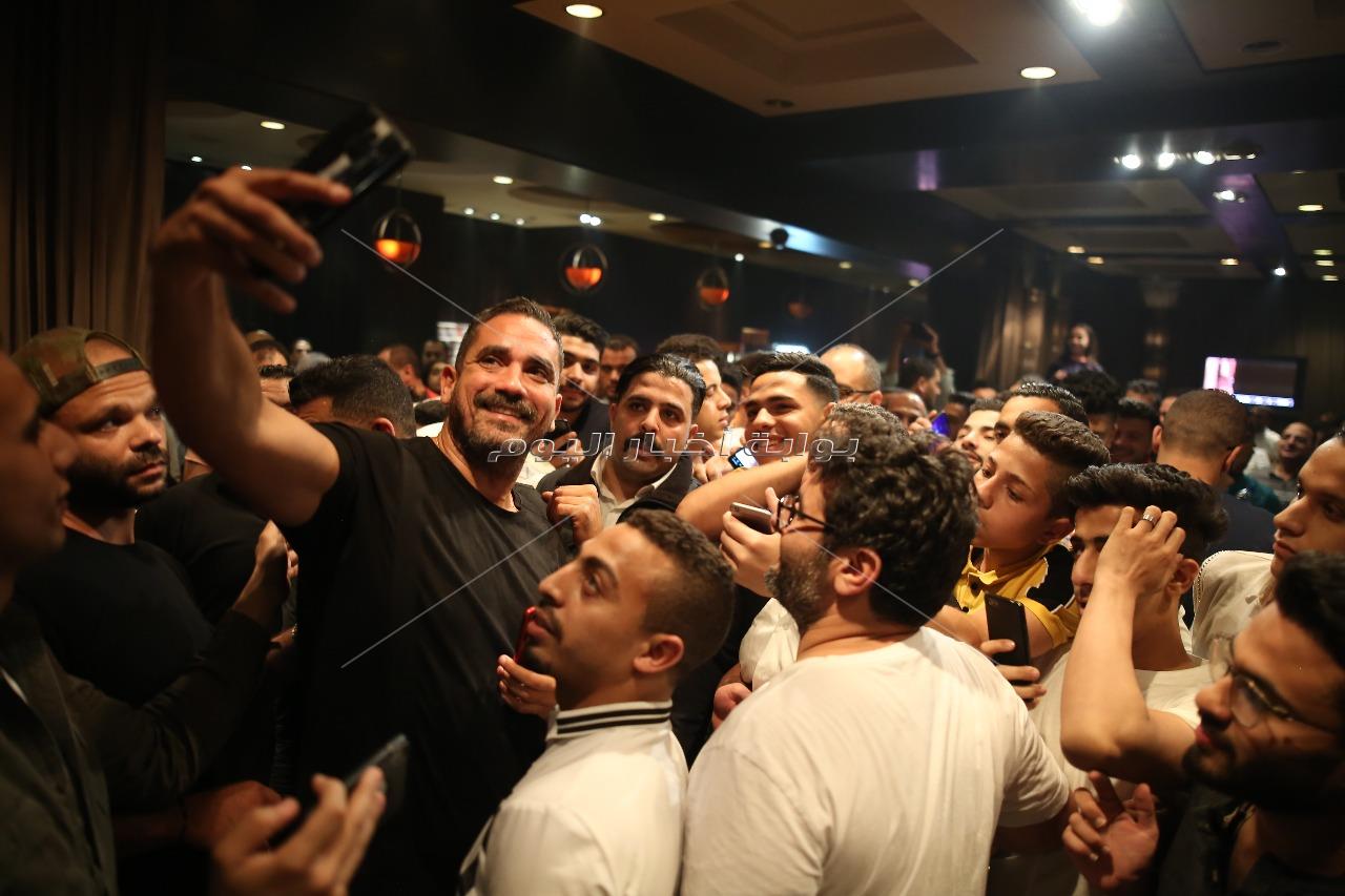 كرارة يحتفل مع جمهوره بتصدر «كازابلانكا» أفلام العيد