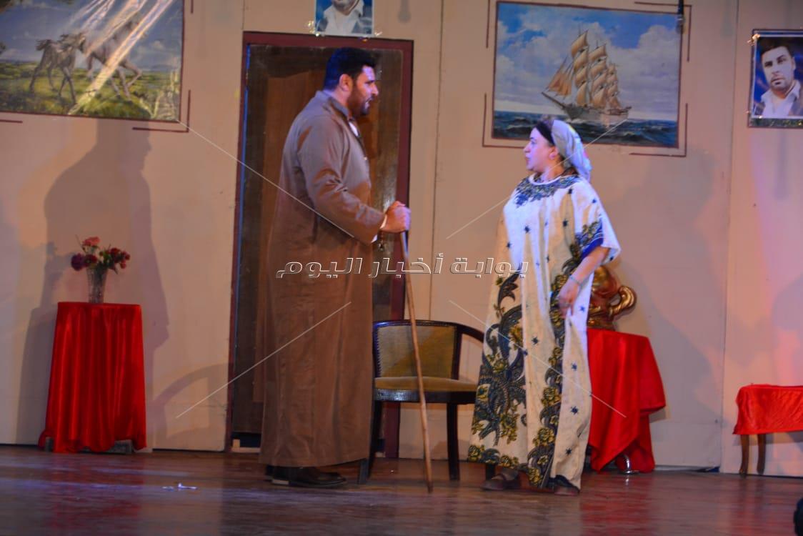 علاء مرسي يفتتح «ياواد يا بت» بمسرح الهوسابير