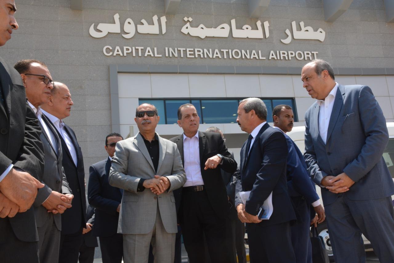 وزير الطيران المدني يتفقد بمطار العاصمة الدولي تمهيدا للتشغيل التجريبي  