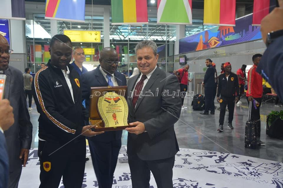 بالصور وصول منتخب انجولا مطار القاهرة استعداداً لبطولة كأس الأمم الأفريقية