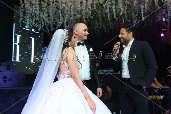 حماقي يُشعل زفاف «محمد وآية» بحضور زينة والرداد وشوبير