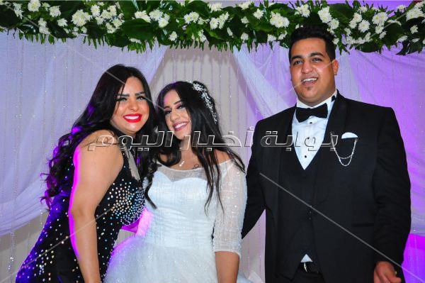 مصطفى حجاج ومتقال وهدى في زفاف «محمود وصابرين»