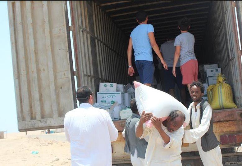 مساعدات إنسانية لأبعد قرية مصرية على الحدود السودانية