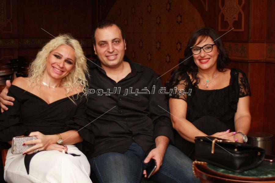الفنان عمرو عبد العزيز يحتفل بعقد قران شقيقتة بحضور الفنانين