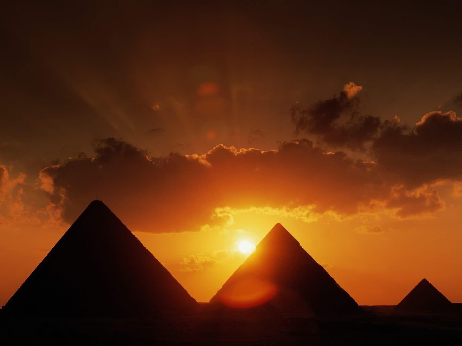  غروب شمس في القاهرة الساحرة 