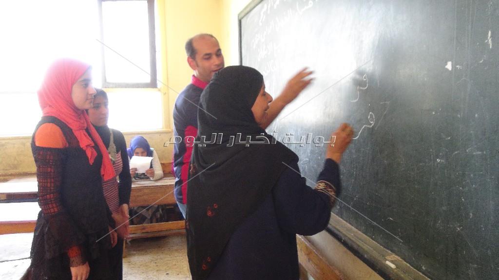 استمرار أعمال قافلة جامعة المنيا لقرية ههيا