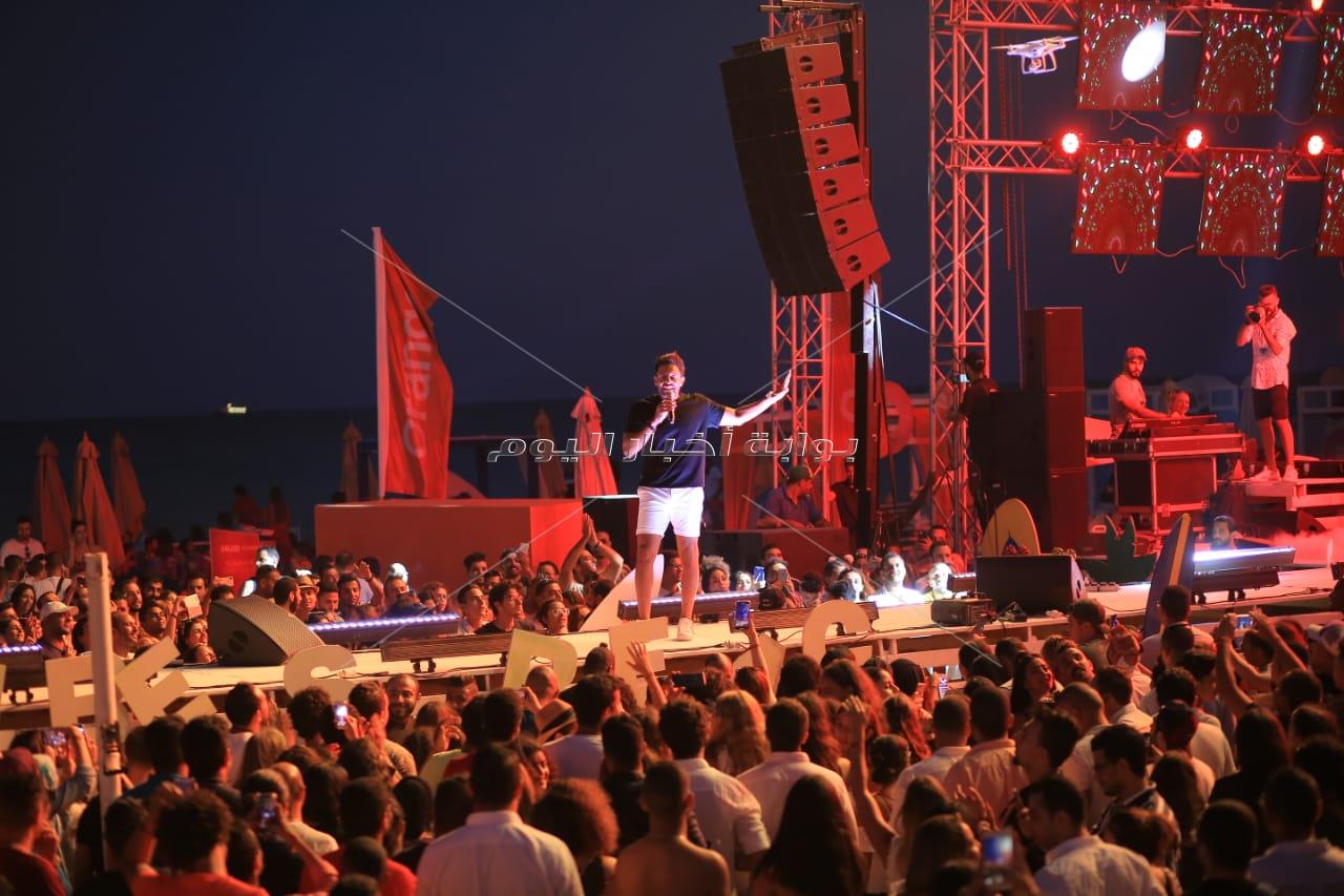 حماقي يُشعل أولى حفلاته لصيف 2019 بـ«الساحل» وسط حضور «كامل العدد»