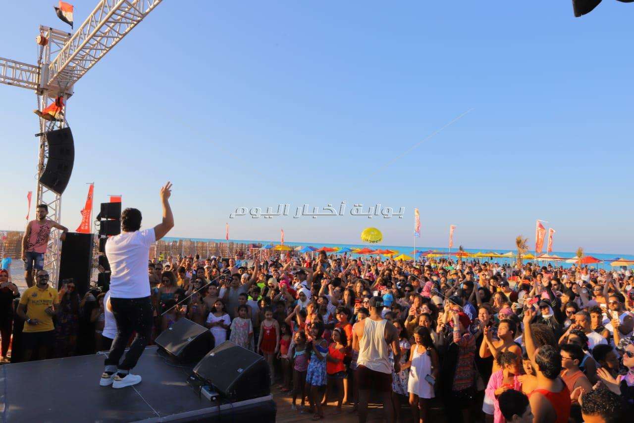  مصطفى حجاج يتألق في شاطئ الأهلي بمارينا