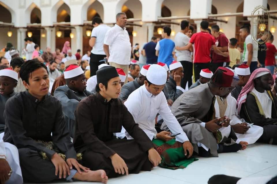 صور| الجامع الأزهر يحتضن الجنسيات المختلفة في صلاة عيد الأضحى