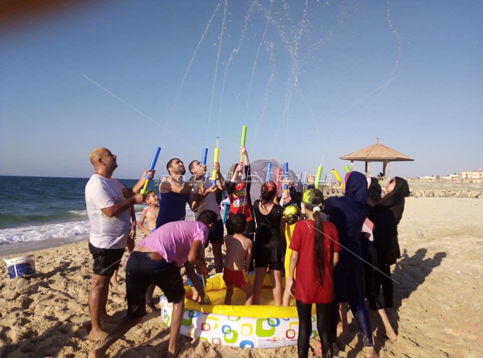 العاب حرب الألوان والصاروخ المائي  علي شاطئ البحر بالعريش 