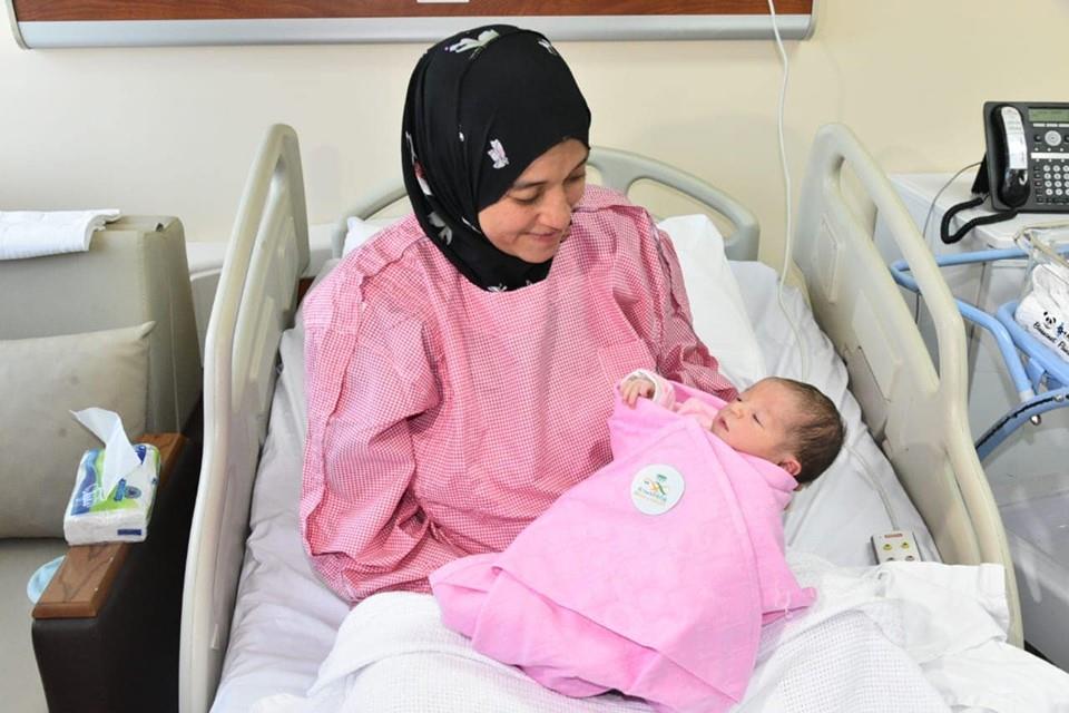 "مكة" مولودة مصرية وضعتها أمها في مستشفى سعودي خلال الحج