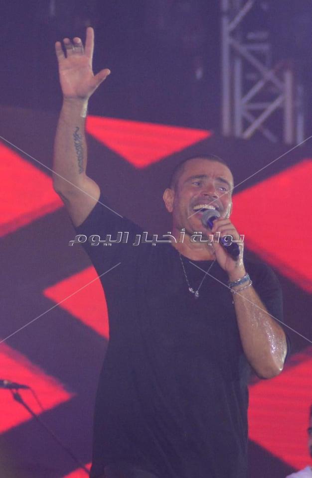 عمرو دياب يتألق في حفل عالمي بـ«العلمين الجديدة» لمدة ساعتين متتالتين 