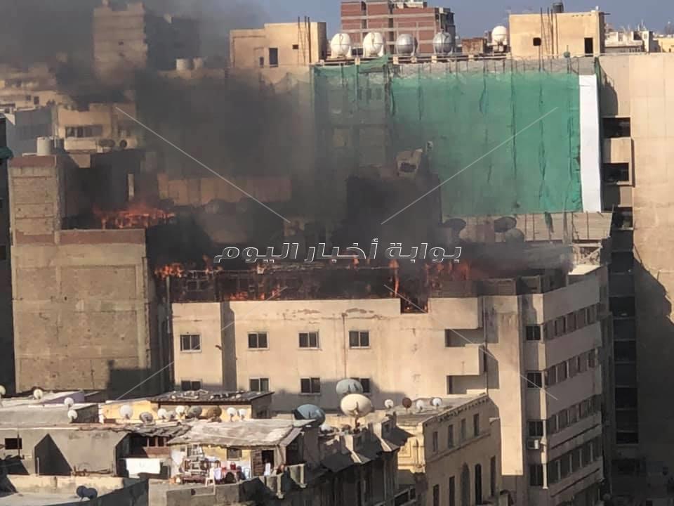 حريق هائل بفندق وسط الإسكندرية