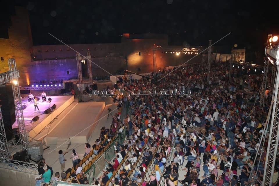 وزير الثقافة وسط اكثر من 15 الف من شباب مصر فى مهرجان القلعة