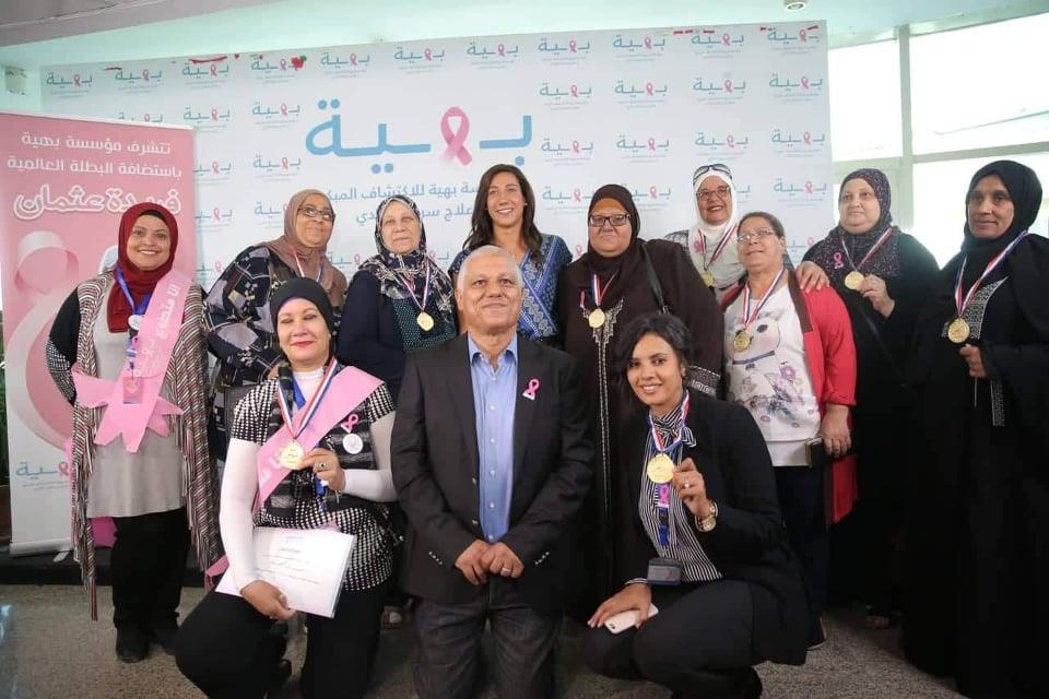 فريدة عثمان تمنح 9 من ميدالياتها لمحاربات بهية