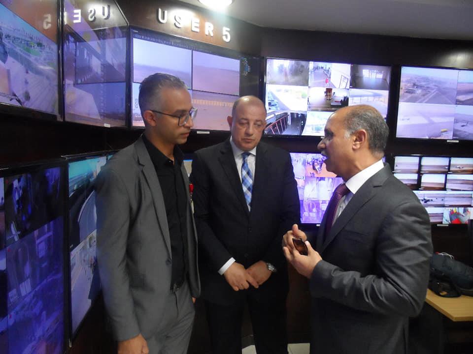 وزير الطيران المدني يتفقد المنظومة وأنظمة كاميرات المراقبة بمطار شرم الشيخ 